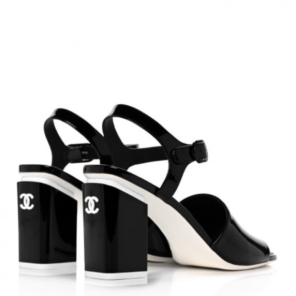 🖤🤍CHANEL CC logo patent leather block heel sandals sz 39.5 🖤🤍